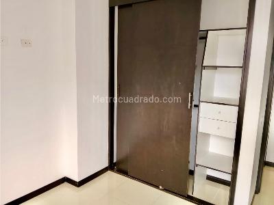 Apartamento de 3 alcobas en venta en Las Lomitas, Sabaneta, 84 m² · foto 3 de 20