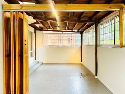 Apartamento de 3 alcobas en venta en Loma De Los Balsos, Medellín, 130 m² · foto 5 de 18