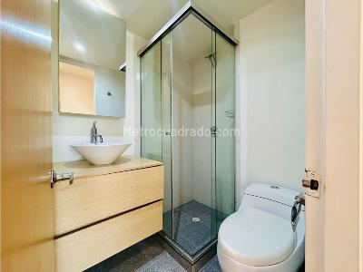 Apartamento de 3 alcobas en venta en Loma De Los Balsos, Medellín, 130 m² · foto 13 de 18
