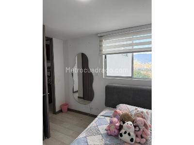 Apartamento en venta en Ditaires, Itagüí · foto 9 de 19