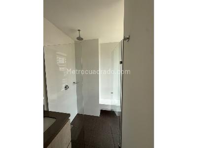 Apartamento de 2 alcobas en venta en El Poblado, Medellín, 108 m² · foto 11 de 20