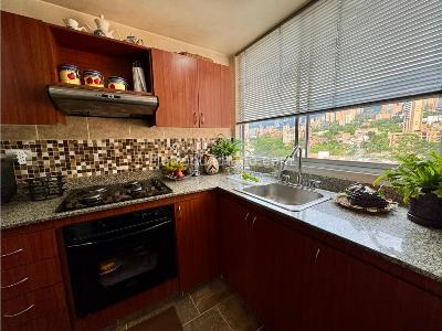 Apartamento de 4 alcobas en venta en El Poblado, Medellín, 123 m² · foto 5 de 20