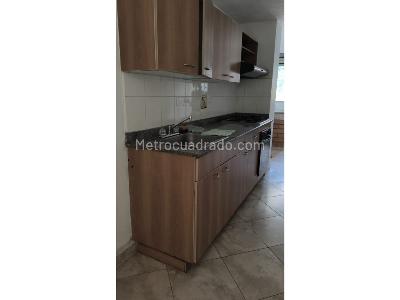 Apartamento de 3 alcobas en venta en Loma De Los Bernal, Medellín, 85 m² · foto 7 de 20