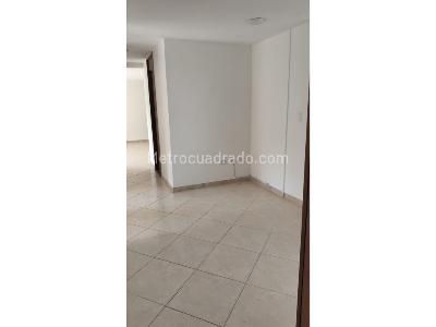 Apartamento de 3 alcobas en venta en Loma De Los Bernal, Medellín, 85 m² · foto 10 de 20