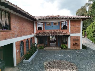Casa de 5 alcobas en venta en El Escobero, Envigado, 630 m² · foto 4 de 20