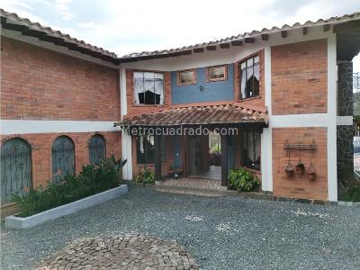 Casa de 5 alcobas en venta en El Escobero, Envigado, 630 m² · foto 6 de 20