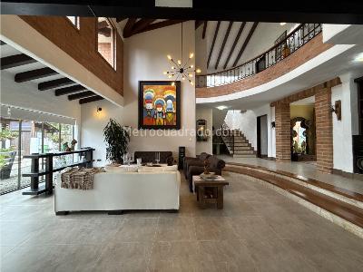 Casa de 5 alcobas en venta en El Escobero, Envigado, 630 m² · foto 12 de 20