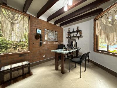 Casa de 5 alcobas en venta en El Escobero, Envigado, 630 m² · foto 15 de 20