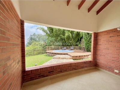 Casa de 4 alcobas en venta en Loma Del Escobero, Envigado · foto 20 de 20