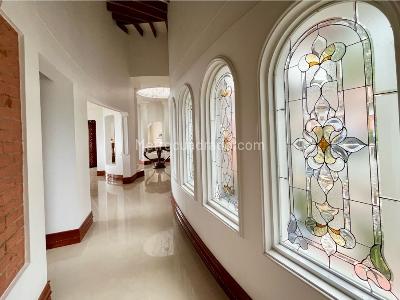 Casa de 4 alcobas en venta en Loma Del Escobero, Envigado · foto 3 de 20
