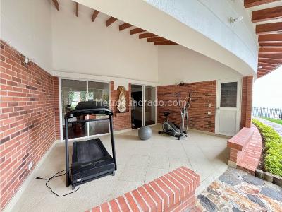 Casa de 4 alcobas en venta en Loma Del Escobero, Envigado · foto 7 de 20