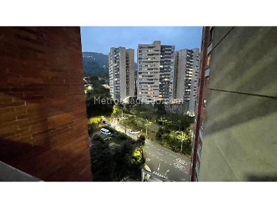 Apartamento en venta en Loma Del Chocho, Medellín · foto 4 de 12
