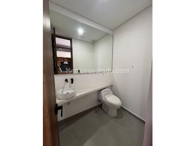 Apartamento de 3 alcobas en venta en El Poblado, Medellín, 128 m² · foto 5 de 8