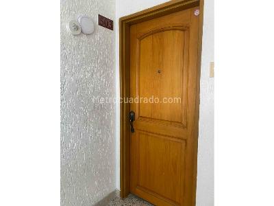Apartamento de 3 alcobas en venta en Laureles, Medellín, 107 m² · foto 3 de 20