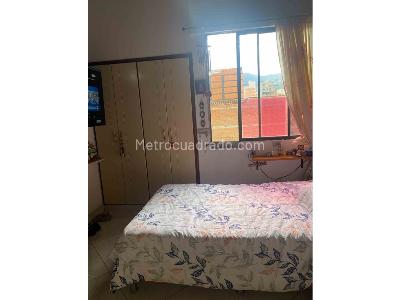 Apartamento de 3 alcobas en venta en Laureles, Medellín, 107 m² · foto 12 de 20
