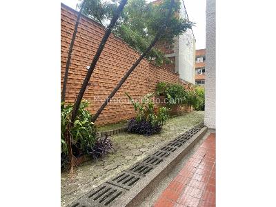 Apartamento de 3 alcobas en venta en Laureles, Medellín, 107 m² · foto 19 de 20
