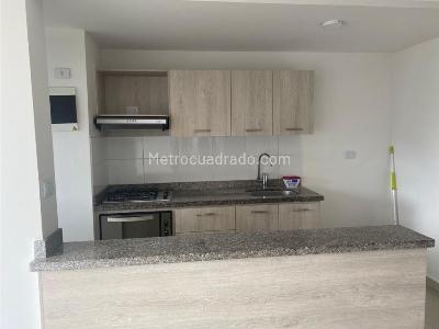 Apartamento de 3 alcobas en venta en Las Lomitas, Sabaneta, 71 m² · foto 2 de 11