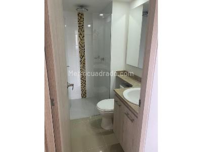 Apartamento de 3 alcobas en venta en Las Lomitas, Sabaneta, 71 m² · foto 10 de 11