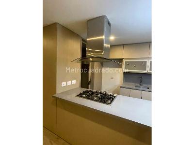 Apartamento de 2 alcobas en venta en El Poblado, Medellín, 123 m² · foto 5 de 17