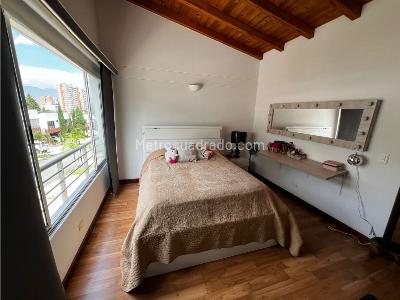 Casa de 3 alcobas en venta en El Esmeraldal, Envigado, 198 m² · foto 4 de 11