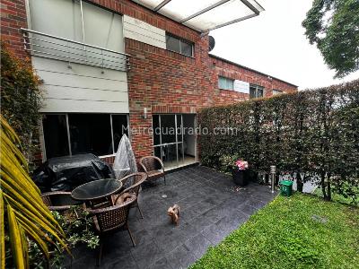 Casa de 3 alcobas en venta en El Esmeraldal, Envigado, 198 m² · foto 11 de 11