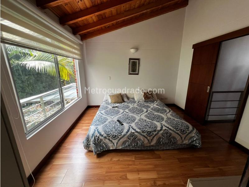 Casa – Envigado, Valle de Aburrá - Más