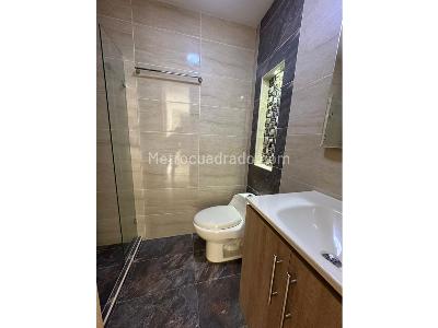 Apartamento de 2 alcobas en venta en Conquistadores, Medellín, 74 m² · foto 8 de 11
