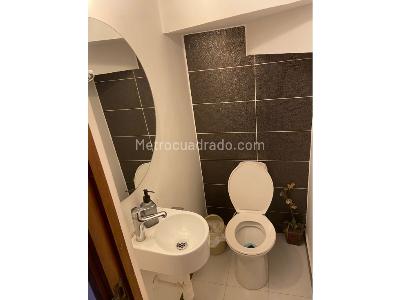 Casa de 4 alcobas en venta en El Escobero, Envigado, 168 m² · foto 12 de 20