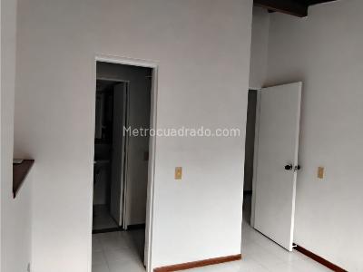 Apartamento en venta en El Poblado, Medellín · foto 7 de 19