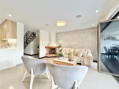 Casa de 4 alcobas en venta en La Sebastiana, Envigado, 267 m² · foto 10 de 20