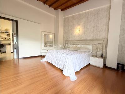 Casa de 4 alcobas en venta en La Sebastiana, Envigado, 267 m² · foto 16 de 20
