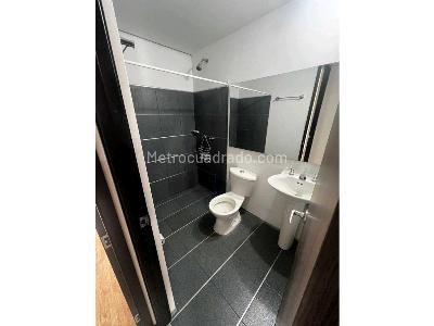 Apartamento de 3 alcobas en venta en Holanda, Sabaneta, 71 m² · foto 3 de 14