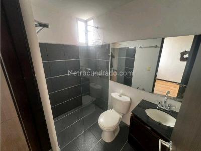 Apartamento de 3 alcobas en venta en Holanda, Sabaneta, 71 m² · foto 7 de 14