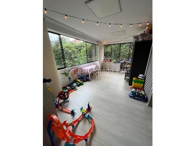 Apartamento de 3 alcobas en venta en El Poblado, Medellín, 220 m² · foto 12 de 16
