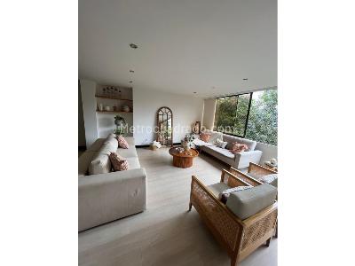 Apartamento de 3 alcobas en venta en El Poblado, Medellín, 220 m² · foto 3 de 16