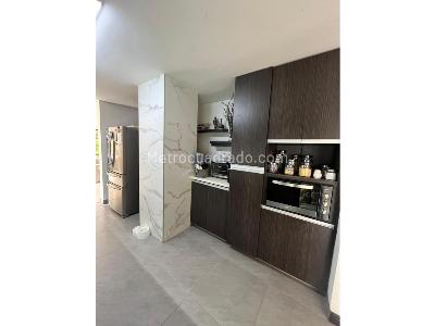 Apartamento de 3 alcobas en venta en El Poblado, Medellín, 220 m² · foto 9 de 16
