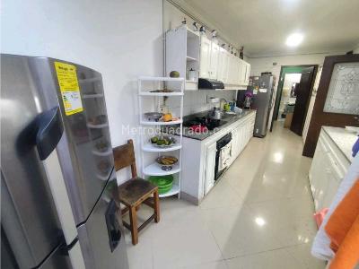 Casa de 4 alcobas en venta en Altos Del Poblado, Medellín, 260 m² · foto 17 de 20