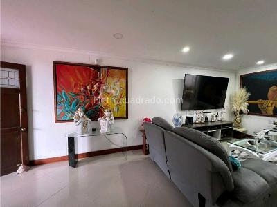 Casa de 4 alcobas en venta en Altos Del Poblado, Medellín, 260 m² · foto 4 de 20