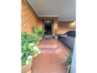 Casa de 4 alcobas en venta en Altos Del Poblado, Medellín, 260 m² · foto 14 de 20