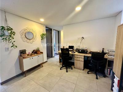 Apartamento de 3 alcobas en venta en Envigado, Envigado, 84 m² · foto 8 de 20