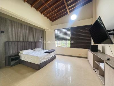 Casa de 5 alcobas en venta en Escobero, Envigado · foto 2 de 14
