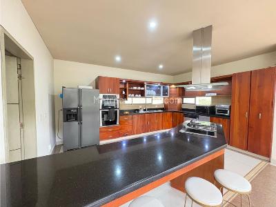 Casa de 5 alcobas en venta en Escobero, Envigado · foto 8 de 14