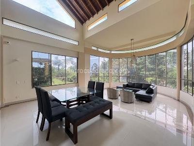 Casa de 5 alcobas en venta en Escobero, Envigado · foto 9 de 14