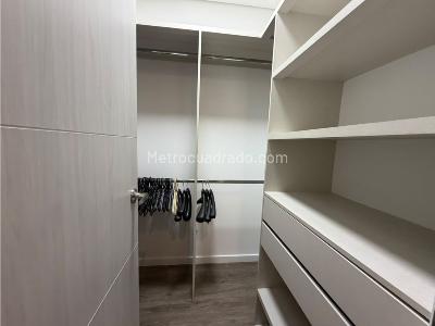Apartamento en venta en Lalinde, Medellín · foto 4 de 20