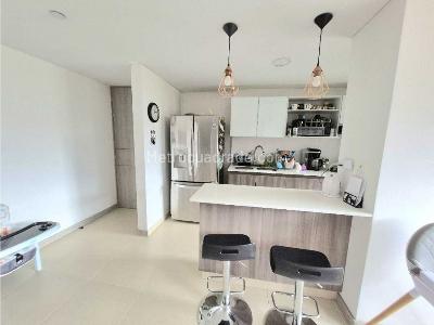 Apartamento de 3 alcobas en venta en La Abadia, Envigado, 96 m² · foto 2 de 16