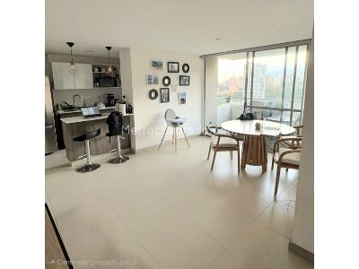 Apartamento de 3 alcobas en venta en La Abadia, Envigado, 96 m² · foto 3 de 16