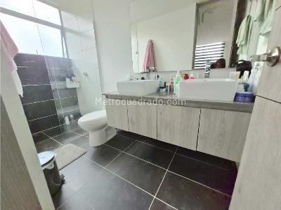 Apartamento de 3 alcobas en venta en La Abadia, Envigado, 96 m² · foto 7 de 16