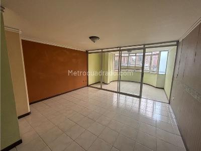 Apartaestudio en venta en Estadio, Medellín, 95 m² · foto 5 de 12