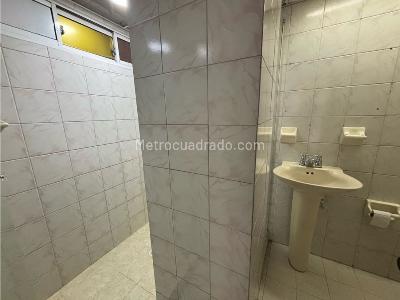 Apartaestudio en venta en Estadio, Medellín, 95 m² · foto 8 de 12