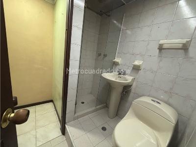 Apartaestudio en venta en Estadio, Medellín, 95 m² · foto 9 de 12